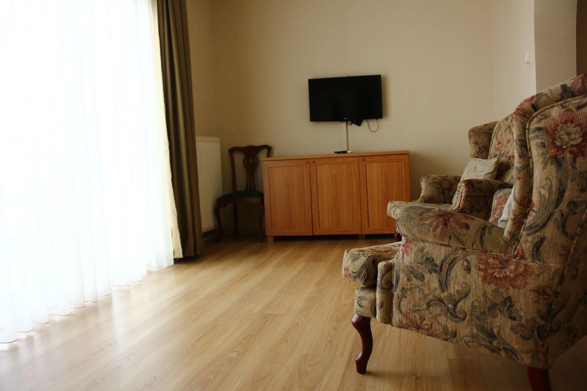 Bueyuekada Apart Hotel - Yeni Apart 아달라르 외부 사진